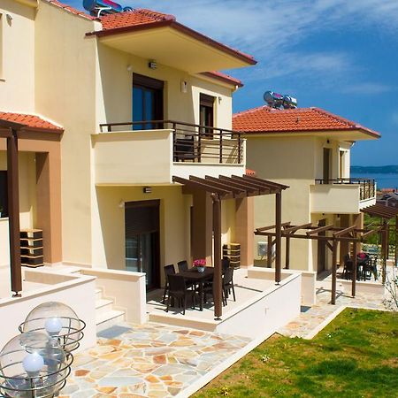 Ianthi Maisonettes Nea Roda Bagian luar foto